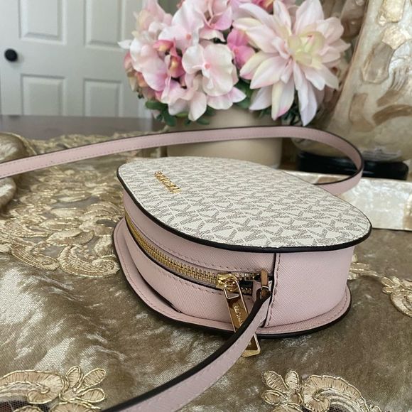 Michael Kors crossbody - Picture 7 of 13